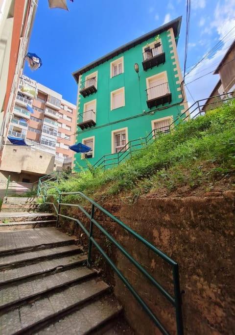 La Casita Verde. Metro Cerca Del Casco Viejo บิลเบา ภายนอก รูปภาพ