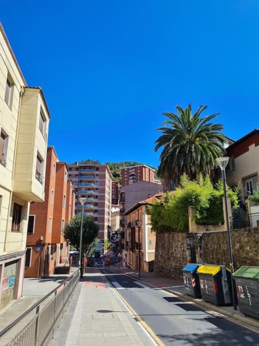 La Casita Verde. Metro Cerca Del Casco Viejo บิลเบา ภายนอก รูปภาพ